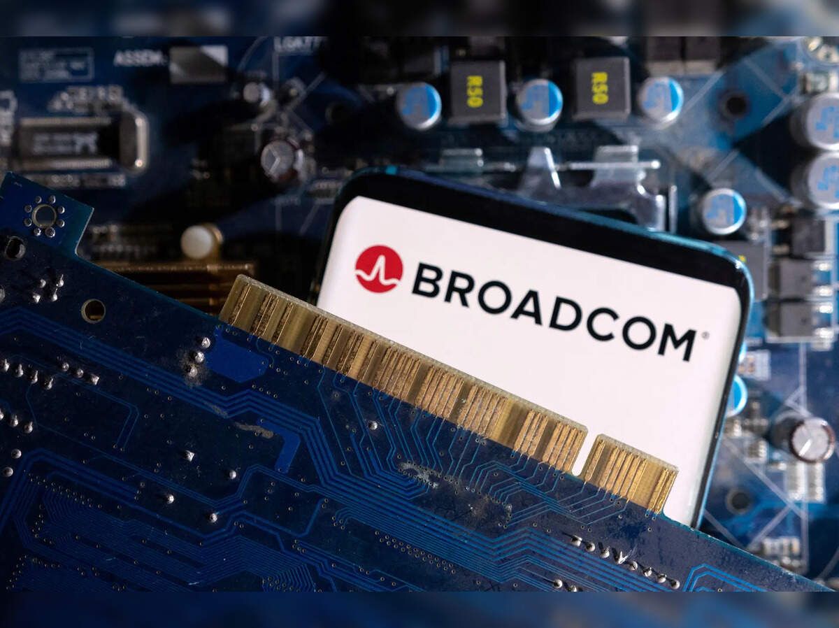 Broadcom Unveils Tomahawk Ultra: A New Networking Chip to Accelerate AI ...