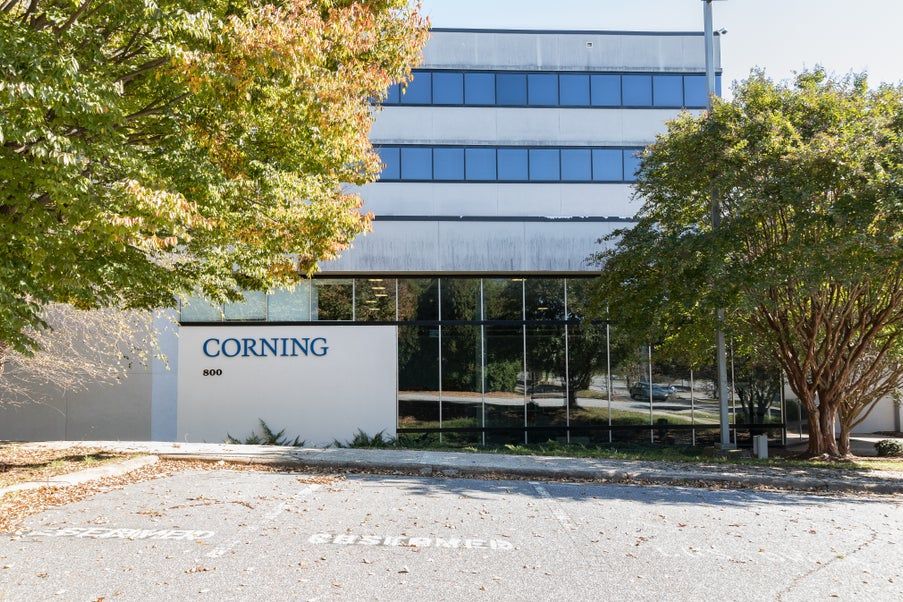 Corning's Q2 Earnings Surge on AI-Driven Demand for Optical ...