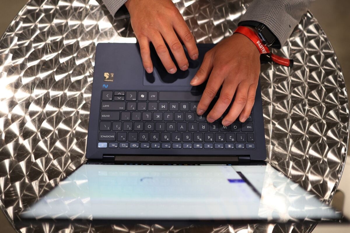 Varonis Acquires AI-Powered Email Security Firm SlashNext for $150 Million