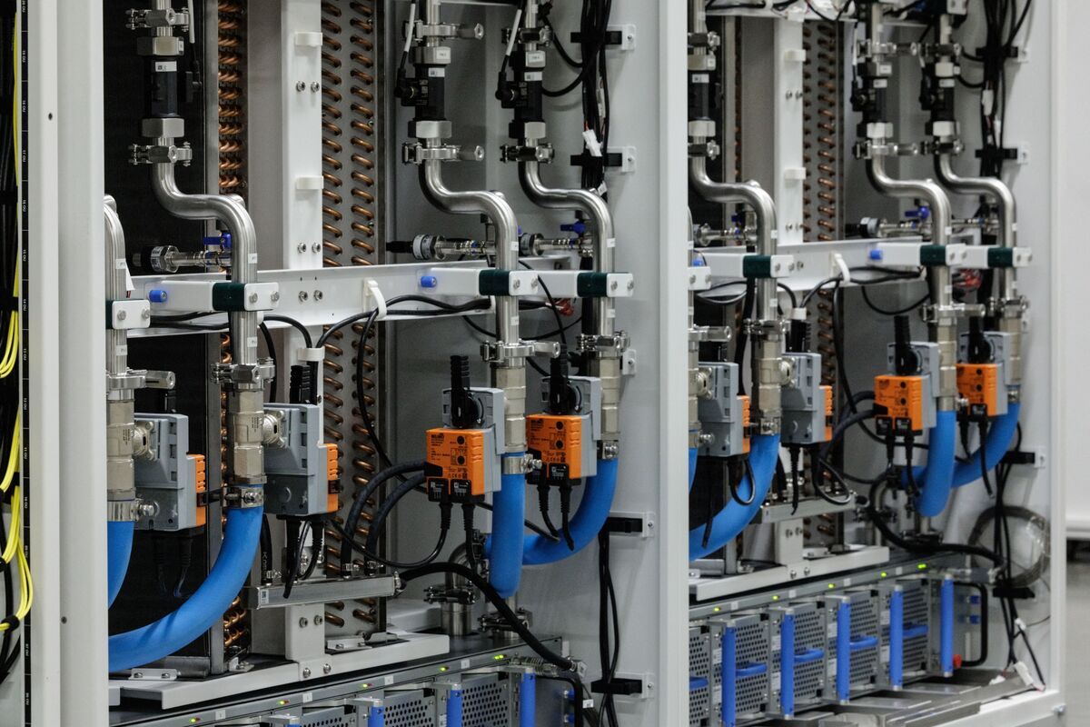 Microsoft Takes Over OpenAI Stargate Data Center