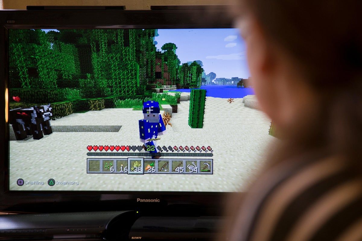 Google DeepMind's Dreamer AI Masters Minecraft: A Leap Towards Self ...